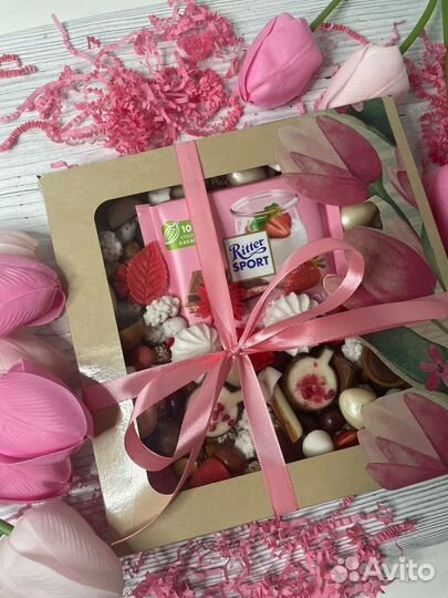 Подарки, вкусные наборы и букеты