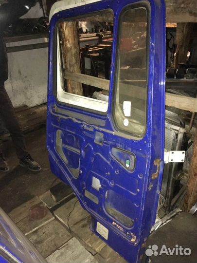 Man Dfak. Левая дверь