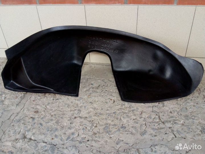 Подкрылок (локер) задний правый