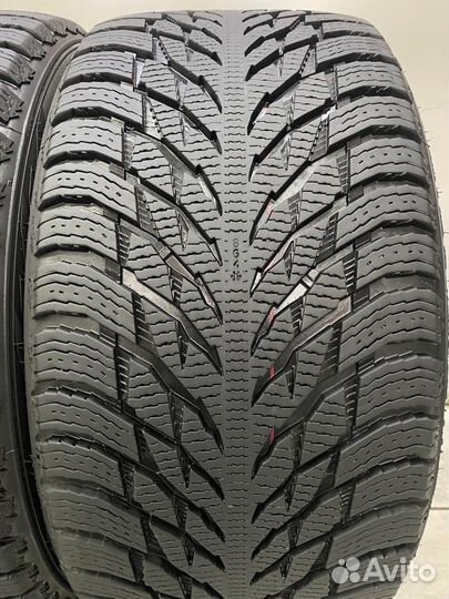 Nokian Tyres Hakkapeliitta R3 295/35 R21