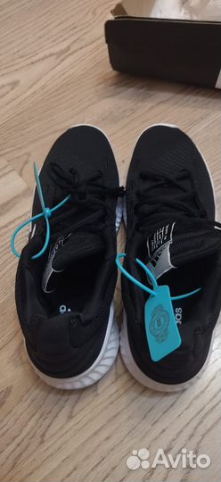 Кроссовки баскетбольные волейбольные adidas