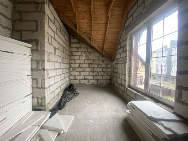 Таунхаус 190,8 м² на участке 1 сот.