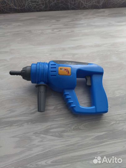 Детская игрушка дрель