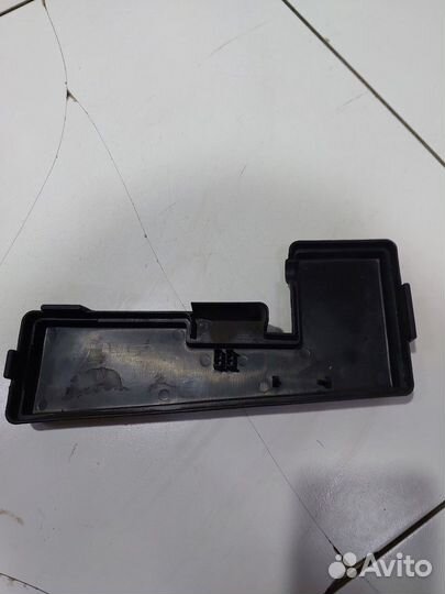 Крышка блока предохранителей (Geely Emgrand EC7)