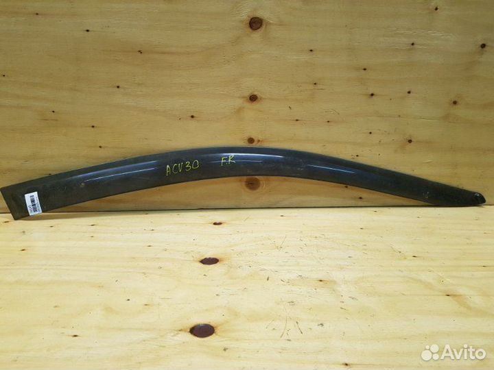 Ветровик прав. перед. toyota camry