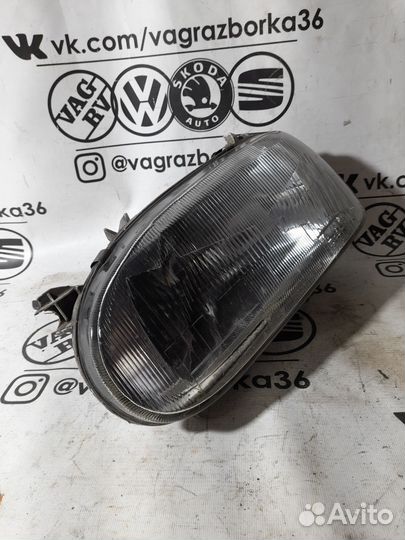 Фара левая VW Golf 3 с дефектами