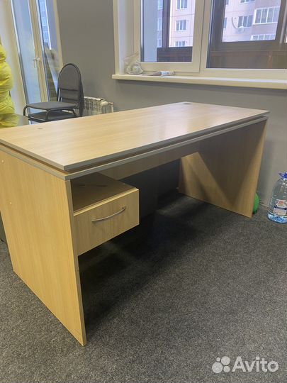 Стол офисный