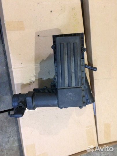 Корпус воздушного фильтра 1.9 2.0 тди Туран Кадди