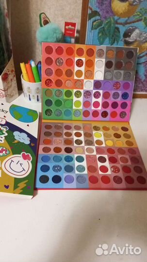 Детские палетки теней в подарочном оформлении