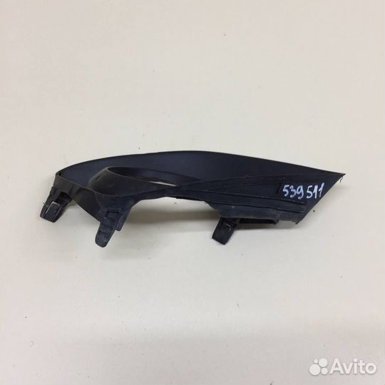 Рамка противотуманной фары правой Toyota Corolla E