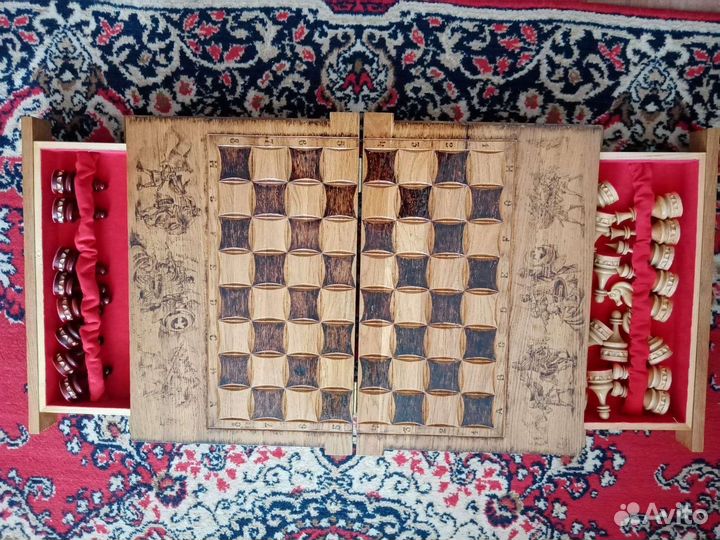 Книга шахматы резная