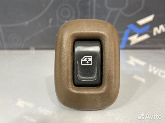 Кнопка стеклоподъемника Chevrolet Trailblazer