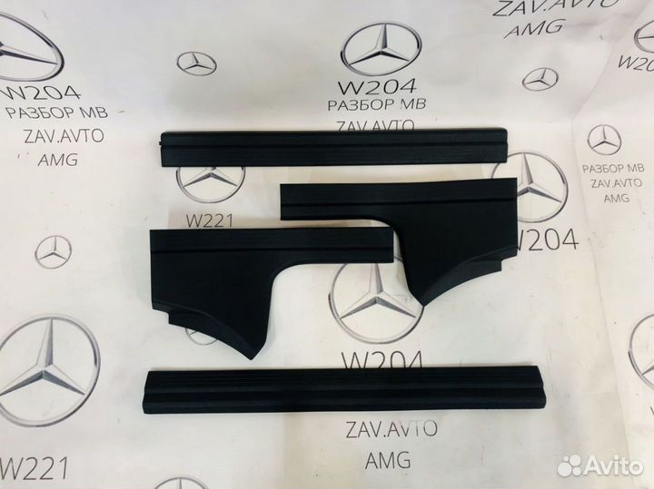 Накладки на пороги Mercedes W212 X218