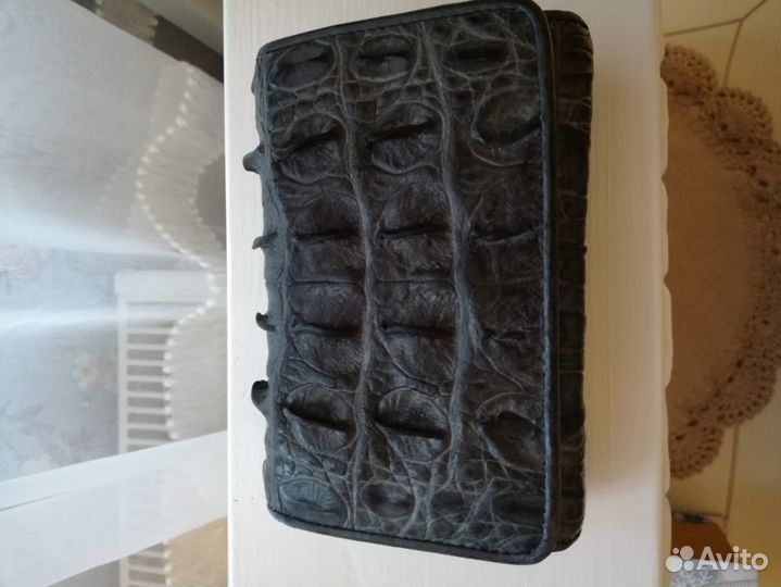 Кошелек из кожи крокодила