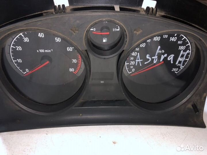 Панель приборов Opel Astra H Zafira B