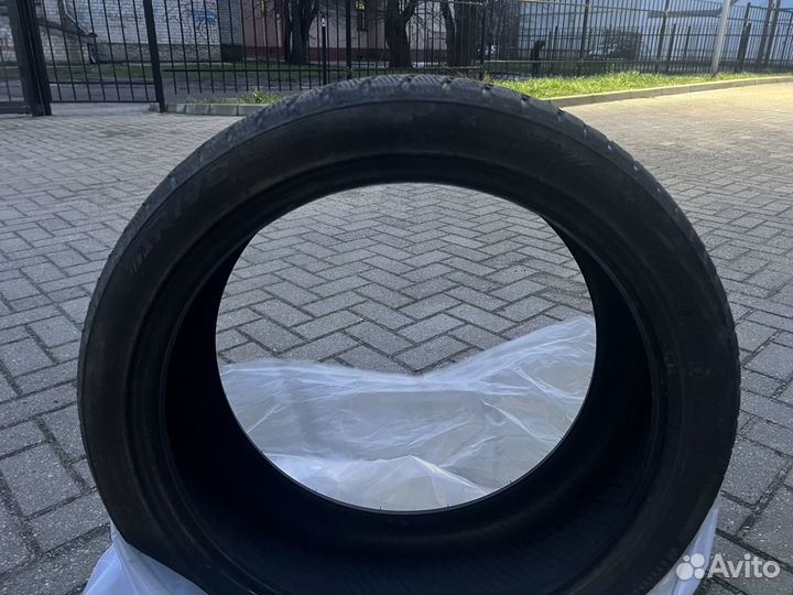 Arivo Winmaster ProX ARW5 245/40 R20 и 245/40 R20