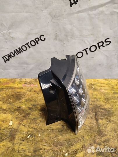 Задний правый фонарь Mitsubishi Outlander Xl CW5W