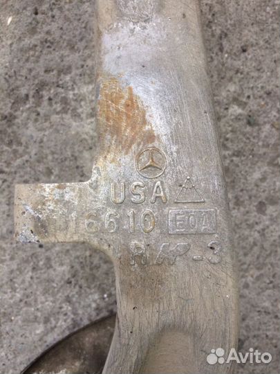 Поворотный кулак правый Mercedes W166 6.3