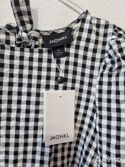 Платье monki xs