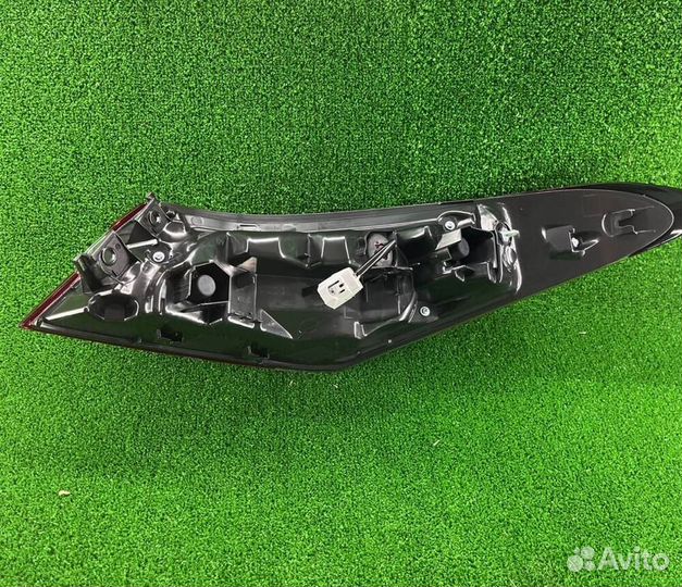 Фонарь левый Тойота Камри В70