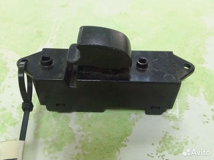 Кнопка стеклоподъемника Mitsubishi Lancer 10 CY 4A