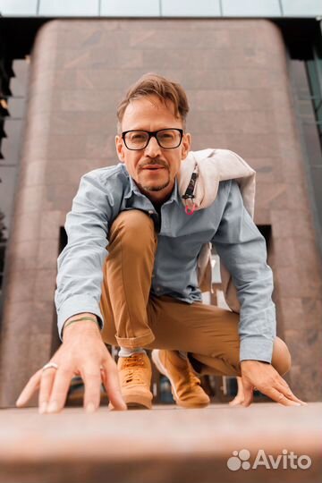 Ведущий на праздник