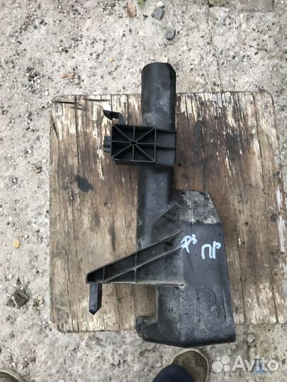 Дефлектор радиатора правый форд фокус Ford Focus 3