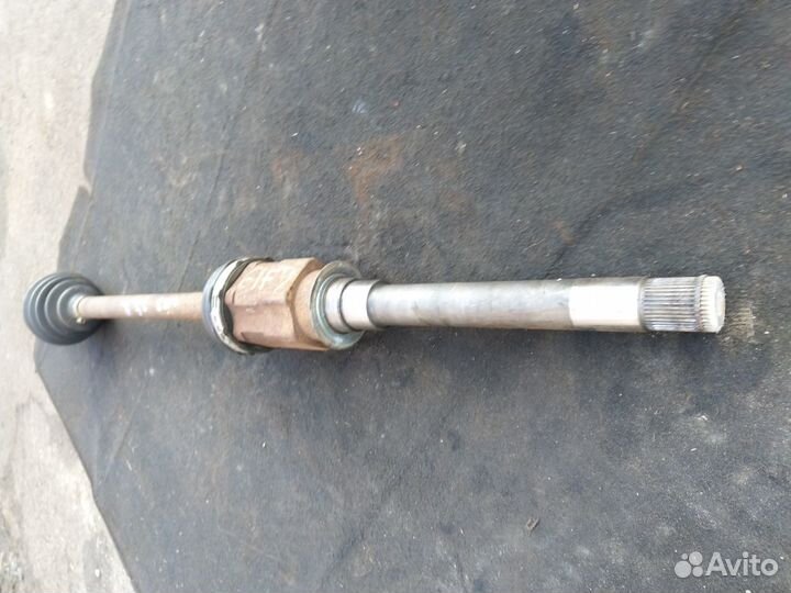 Привод передний правый Jeep Grand Cherokee WK2