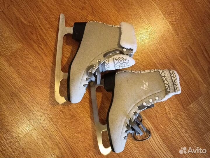 Коньки женские 39 размер
