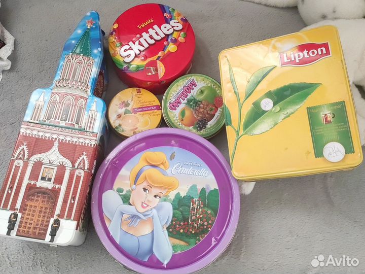 Жестяная коробка