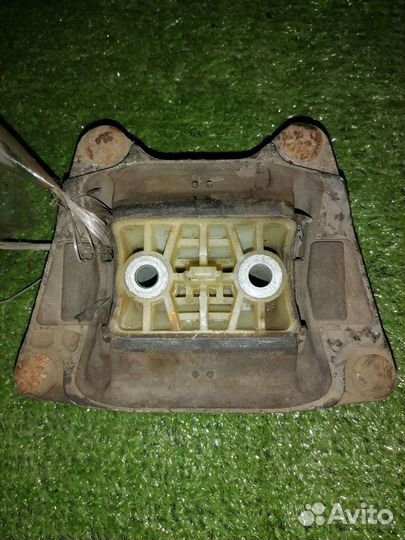 Опора кпп (подушка) задняя 4F0399151AM Audi A6 C6