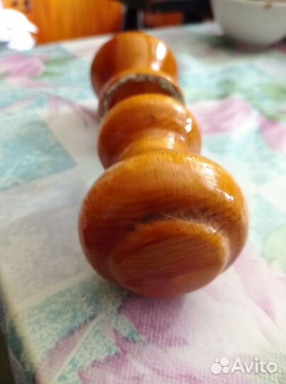 Дверная ручка деревянная