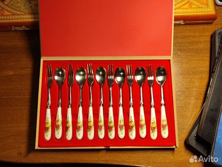 Сервиз(ложки и вилки для десерта)