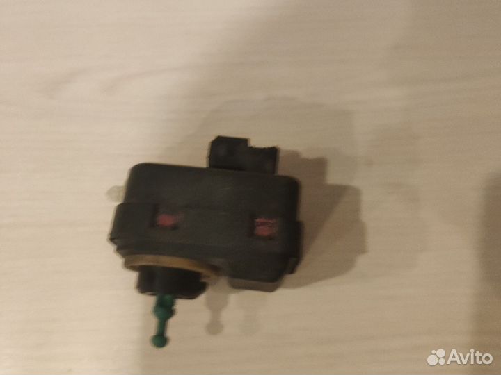 Корректор фар Вольво