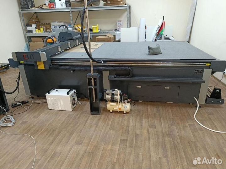 Планшетный режущий плоттер T-CUT DC 3235