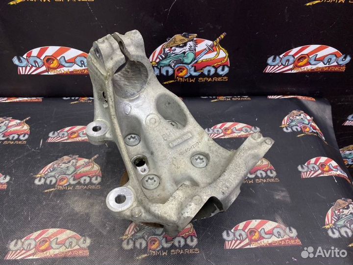 Кулак передний левый Bmw F22 купе N20 11.2014