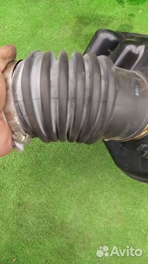 Патрубок воздушного фильтра Nissan Murano VQ35DE