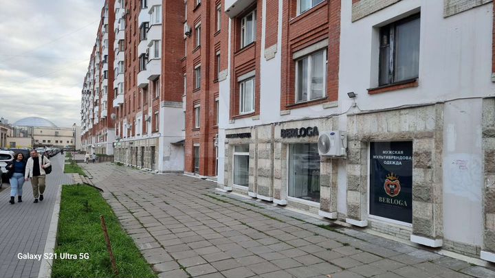 Торговое,Витрины,м.Озерки пр.Энгельса 126 к1