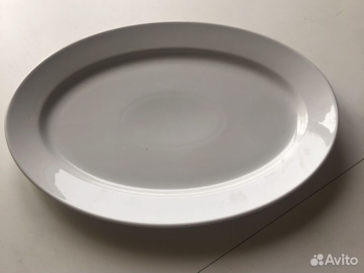 Фарфоровое блюдо Bashfarfor 36*25 белое