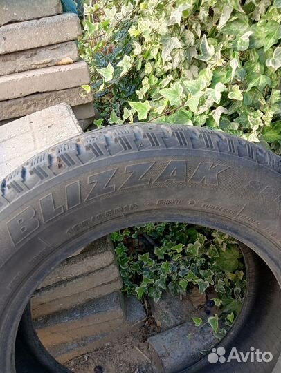 Bridgestone Blizzak Spike-01 185/65 R15 88