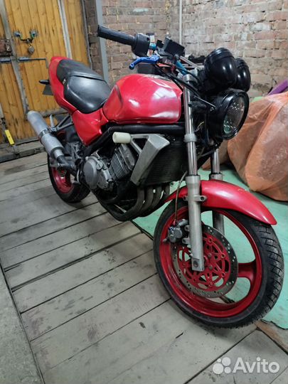 Kawasaki balius 250 (zr250)