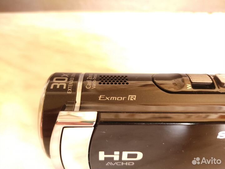 Цифровая видеокамера Sony HDR-CX210E Full HD