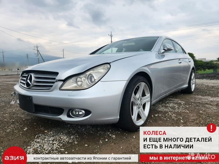 Стекло двери переднее правое Mercedes-Benz Cls350