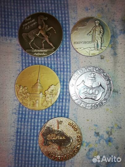 Медальоны сувенирные