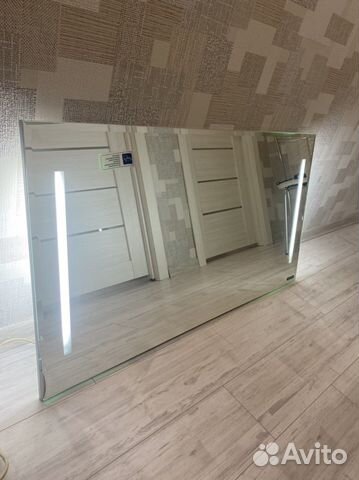 Зеркало с подсветкой для ванной