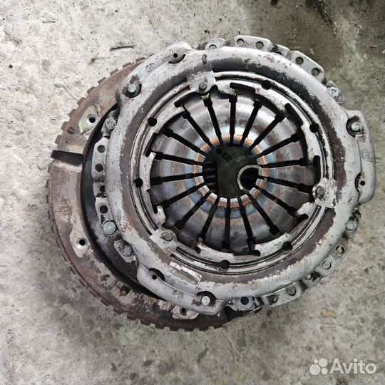 Маховик меган 3 1.5dci е5