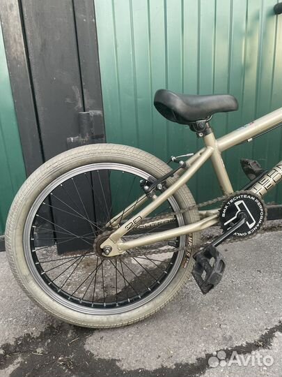 Трюковой велосипед BMX
