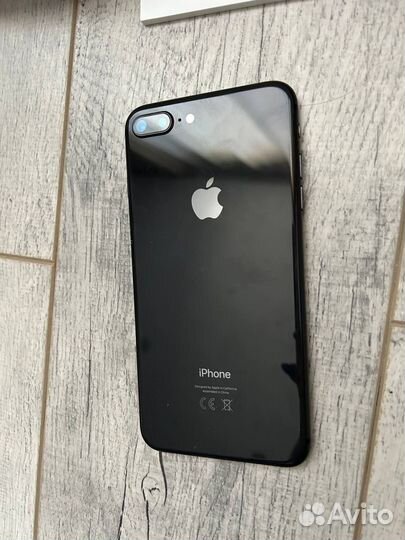 Телефон iPhone 8 plus