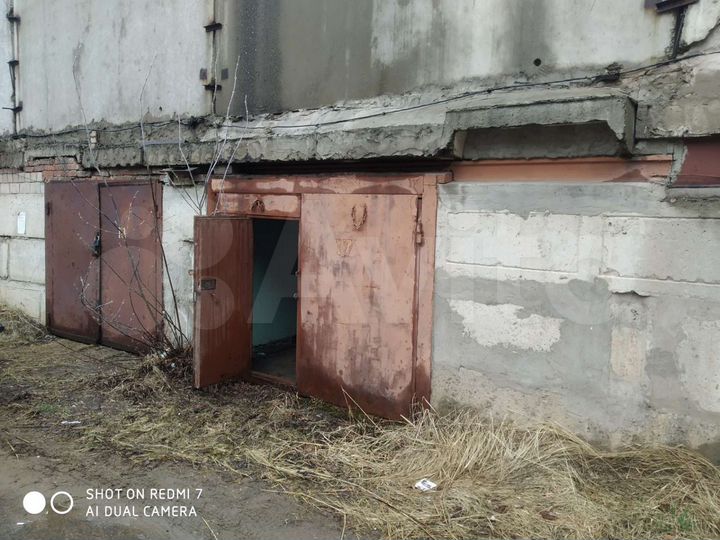 Гараж, > 30 м²