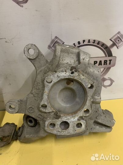 Ниссан Teana J31 Кулак задний